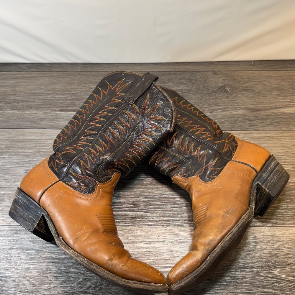 Brown and Black Leather Cowboy Boots men’s 10.5 (j167)